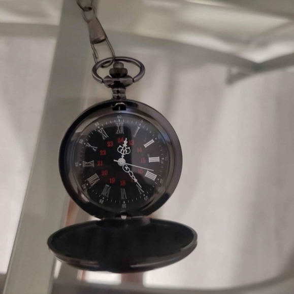 Black Stylish Pocket Watch - Picture 2 of 5